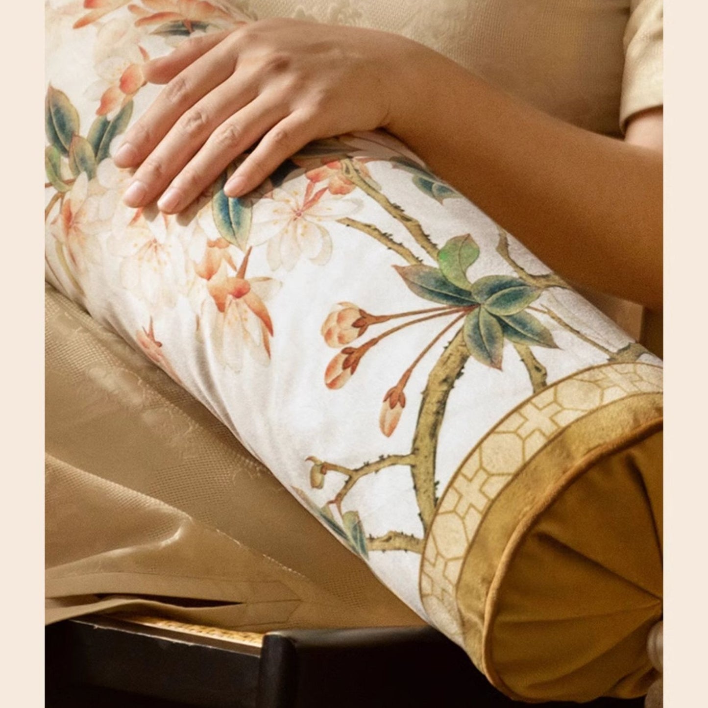 Chinoiserie Gold Lång Prydnadskudde