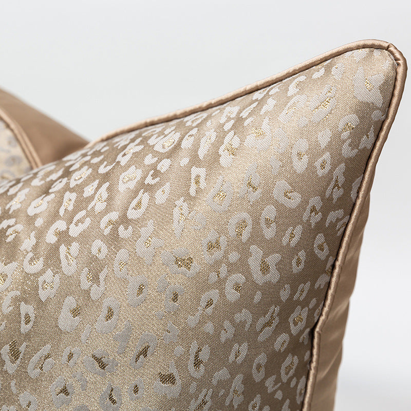 Leopard Taupe och Guld Prydnadskudde