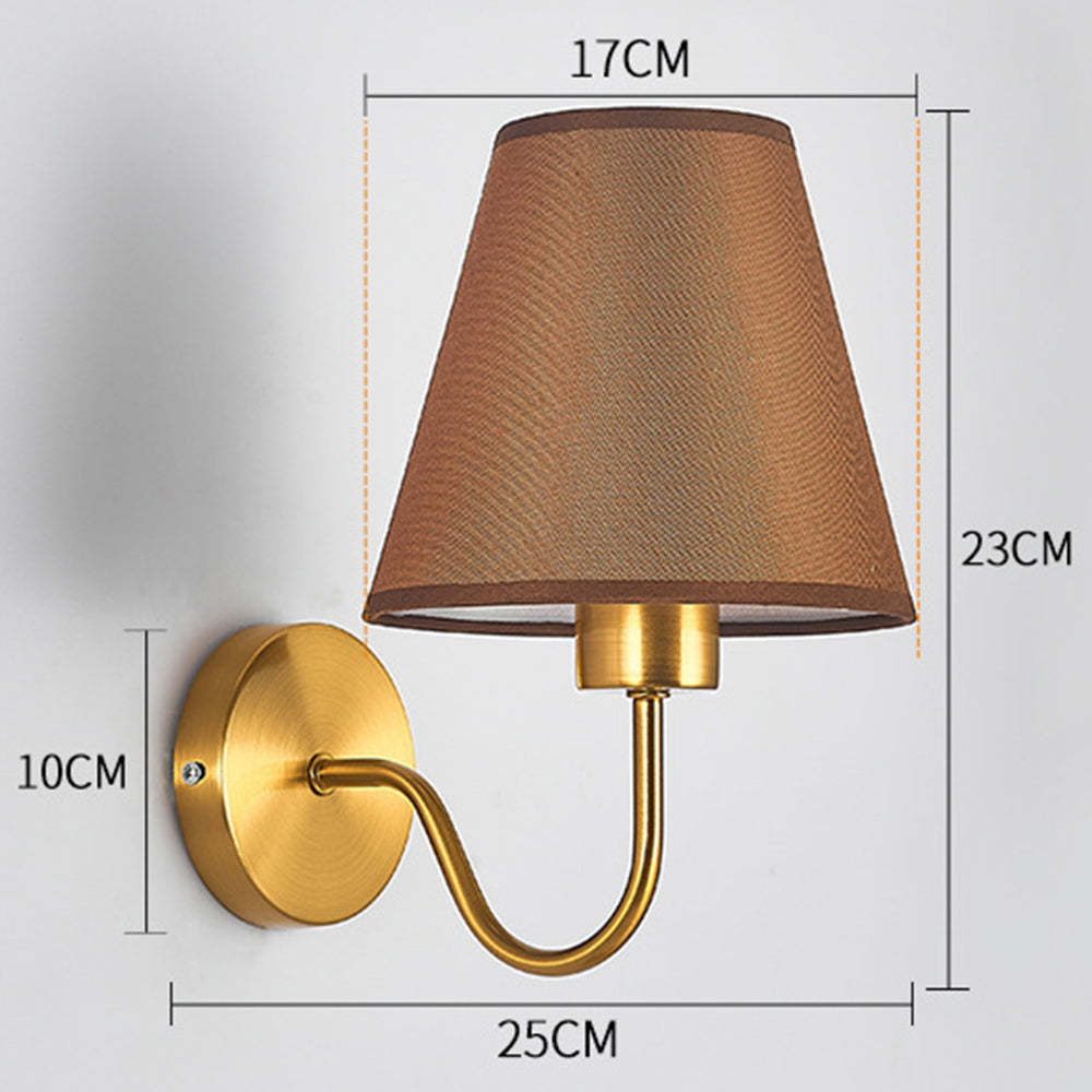 Vägglampa med tygskärm